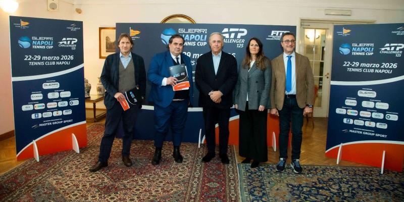 Parte da Napoli la grande stagione europea del tennis su terra battuta. Dal...